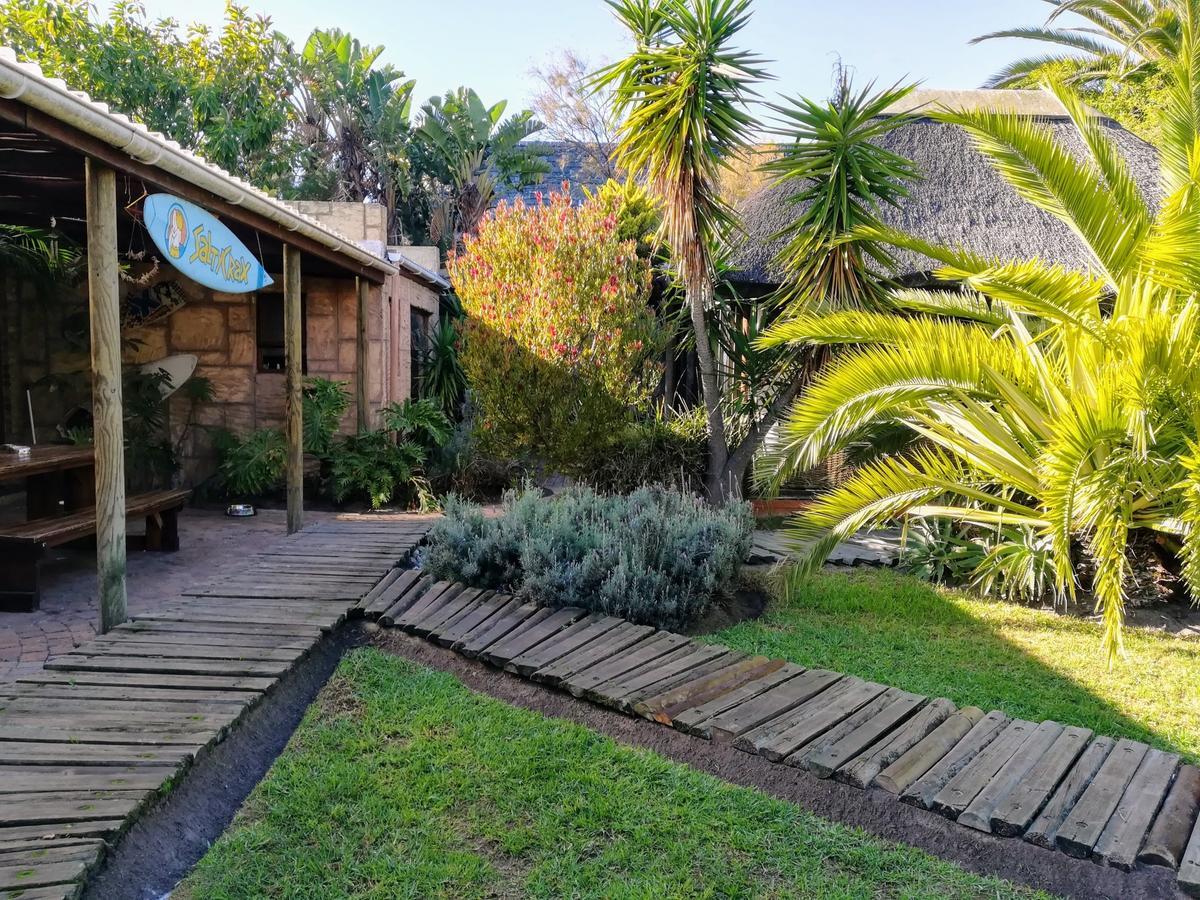Saltycrax Backpackers And Surf Hostel By Curiocity Bloubergstrand Zewnętrze zdjęcie