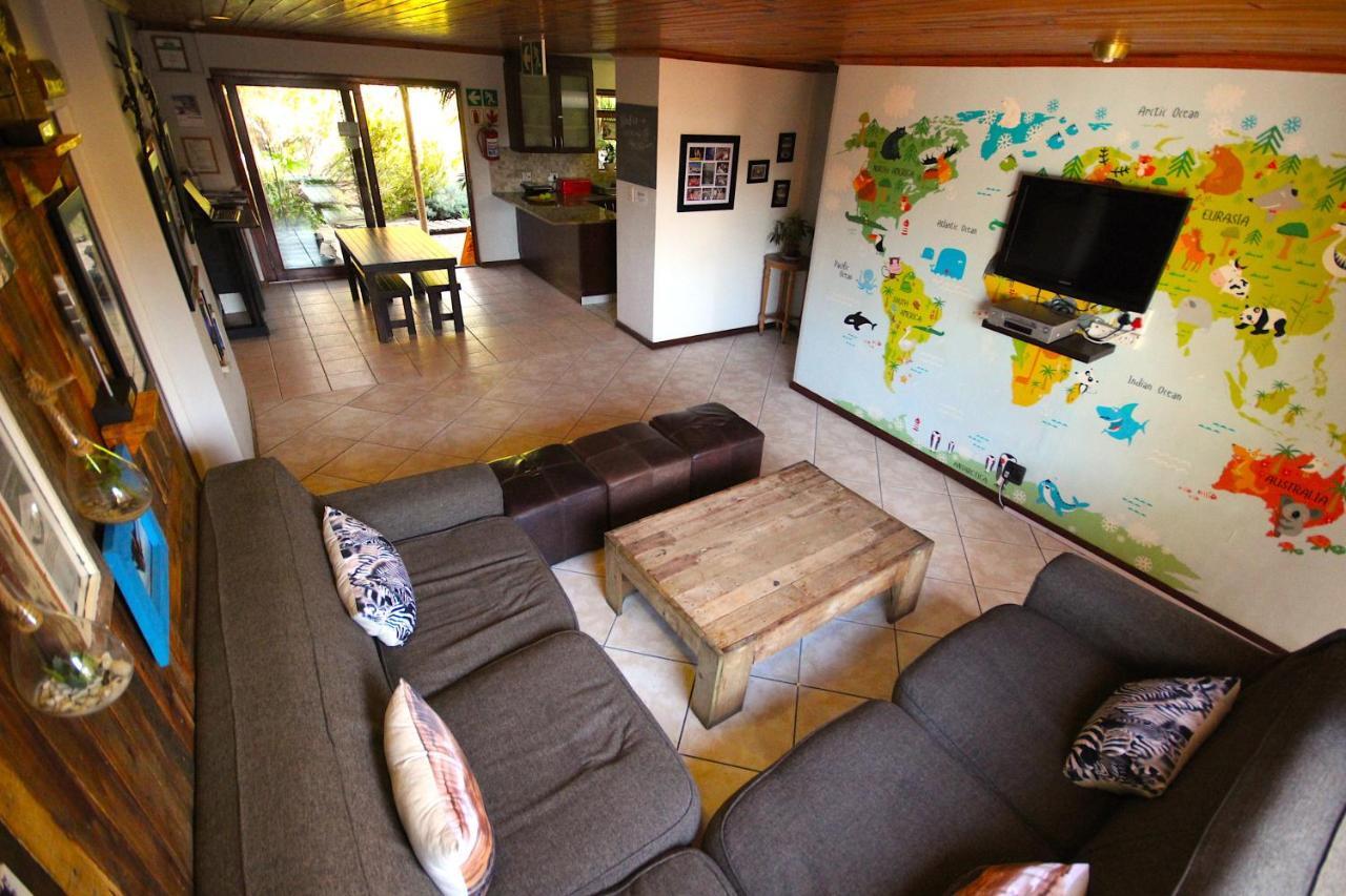 Saltycrax Backpackers And Surf Hostel By Curiocity Bloubergstrand Zewnętrze zdjęcie